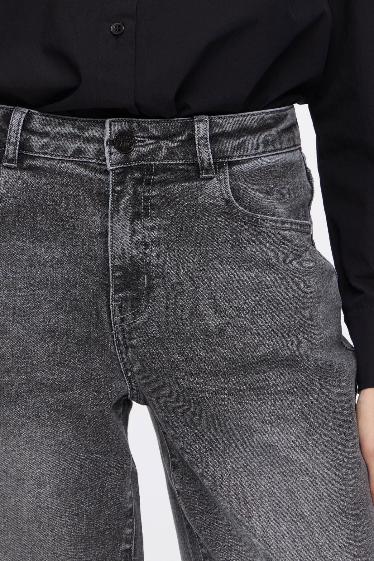 Straight Basic Dark Grey